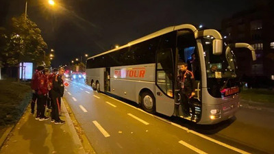 Ümit Milli Takımı'nı taşıyan otobüs arıza verdi, maçın başlama saati ertelendi