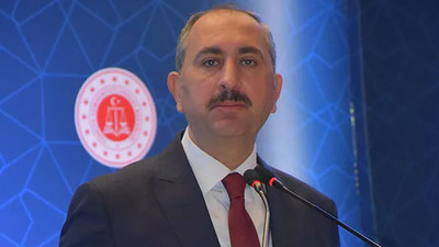 Yüksek yargıda kavga: Bakan Gül'ü işaret etti