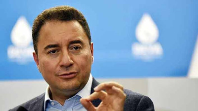Babacan: Bu kadar zikzak ekonomiye çok ağır gelir