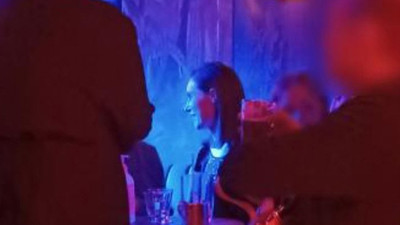 Bakanın pozitif çıktığı gün Finlandiya Başbakanı'nın gece kulübünde eğlenmesi tepki çekti