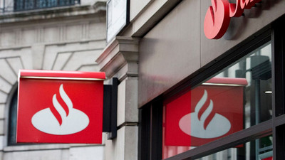 Banka müşterilerine yanlışlıkla para dağıttı