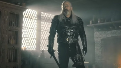 Cem Yılmaz The Witcher temalı reklamda oynadı, sosyal medyanın gündemine oturdu