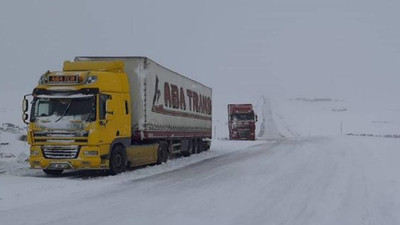 Kars'ta yollar kapandı