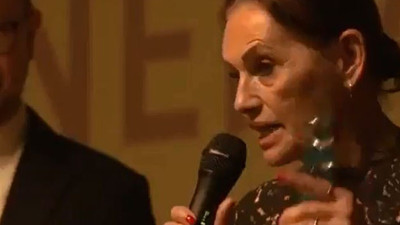 Nur Sürer ödülünü Ali İsmail Korkmaz'a adadı