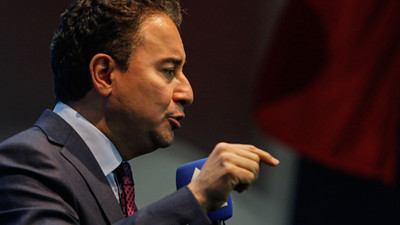 "Ortada oldukça tehlikeli bir oyun var" diyen Babacan'dan yeni çıkış