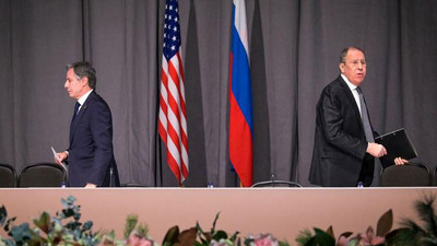 İki dışişleri bakanı karşı karşıya geldi