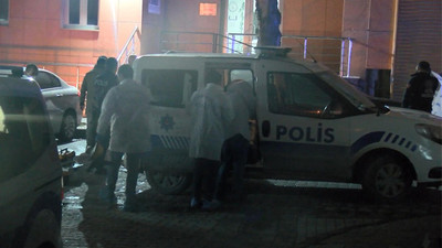 Sokak ortasında başından silahla vurularak öldürüldü 