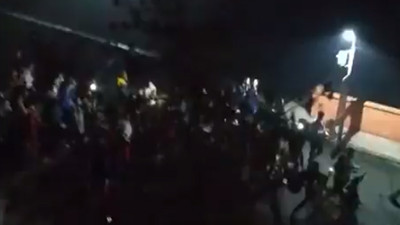 Ulaşım ücretlerine yapılan zam öğrencileri sokağa döktü