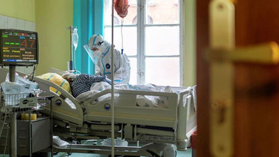 Vakalar yeniden artışa geçti: Omicron Avrupa'daki vakaları katlayabilir