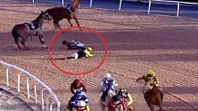 Adana Hipodromu’nda feci kaza: 3 jokey attan düştü