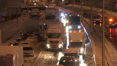 Ali Yerlikaya otoyollardaki araçları kaldırma çağrısı yaptı