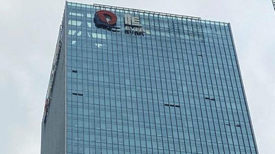 Emlak devi borçları yüzünden genel merkezi boşaltıyor