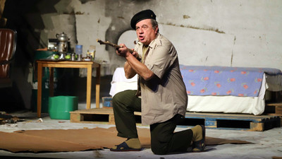 ‘Gece Boyunca’ adlı tiyatro oyunu Kartal’da sahnelendi