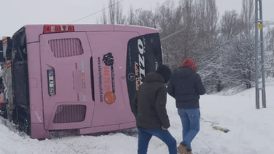 Giresun'da yolcu otobüsü devrildi: Yaralılar var 