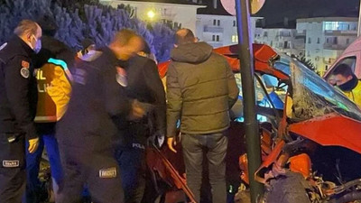 Kırmızı ışık ihlali 3 gencin canına mal oldu