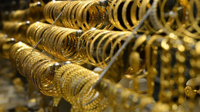 Kuyumculardan kur garantili altın adımı