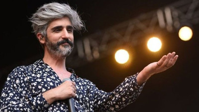 Manuş Baba soğuk gerekçesiyle konsere çıkmadı