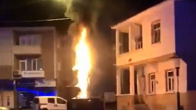 Adalet anıtını yaktılar!