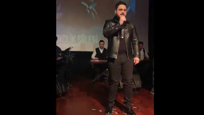 BTP Genel Başkanı Hüseyin Baş, gençlerle şarkı söyledi