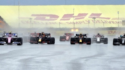 Formula 1’de Red Bull Racing heyecanla beklenen yeni aracını görücüye çıkardı