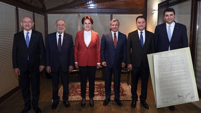 'Liderler Zirvesi' bildirisi... Islak imzalı hâlini genel başkanlar anı olarak aldı