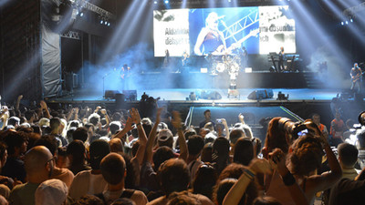 Parasını verdiği konsere alınmama sebebi şok etti