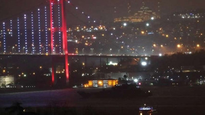 Rus askeri donanması İstanbul Boğazı'ndan Karadeniz'e geçiş yaptı