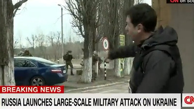 Rus birlikleri, başkent Kiev yakınlarındaki havalimanını kontrol altına aldı