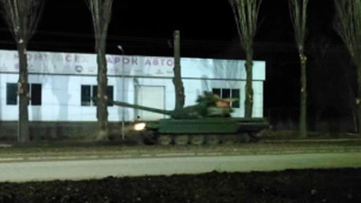 Rus ordusuna ait tanklar Donbas'ta görüldü