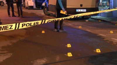 Sokak ortasında hem bıçakladı hem silahla vurdu