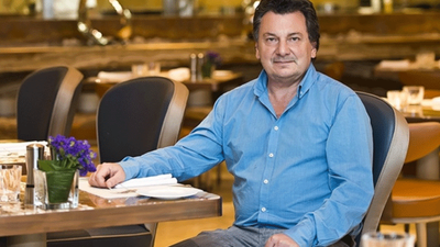 Vedat Milor'dan dikkat çeken yorum: Sanat yaptığını zanneden şefler var