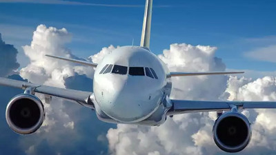 Antalya’ya gelen uçakta büyük kargaşa: Zorunlu iniş yaptı