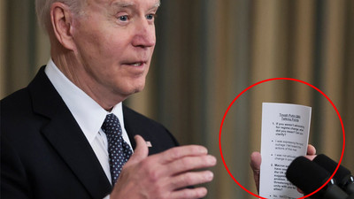 Biden ABD basınında alay konusu oldu: Kritik soruyu kağıda bakarak cevapladı