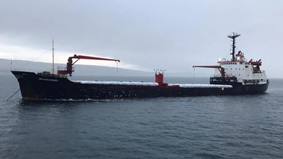 Çanakkale Boğazı'nda gemi arızası: Çift yönlü trafiğe kapatıldı