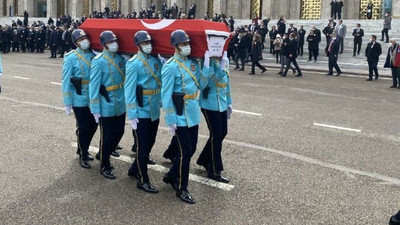 Eski Bakan Somuncuoğlu için TBMM'de tören