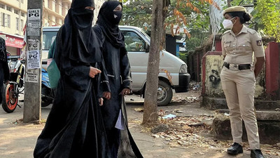 Hindistan'da başörtüsü yasaklandı