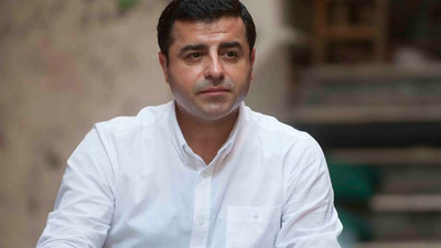 Selahattin Demirtaş, yeni koğuş arkadaşı Selçuk Mızraklı'yla fotoğrafını paylaştı