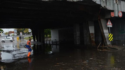 Unkapanı Köprüsü’nde korkutan hasar: Trafiğe kapatıldı