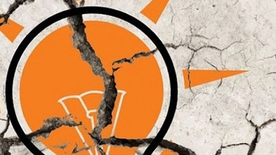 41 yıllık öğretmen AKP'li olduğunu bir başka partiye üye olmak istediğinde öğrendi