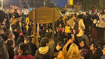 8 Mart'a katılan öğrencilerin bursu kesildi! 'Anayasal hak ne zamandır terör oldu?'