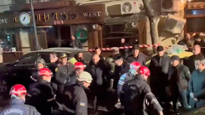 Bakü'de patlama: Ölü ve yaralılar var