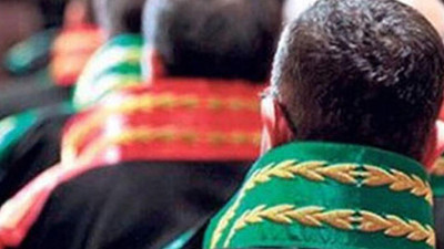 Bir hakim ve bir savcı daha meslekten atıldı