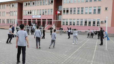 CHP öğrenciler için harekete geçti: Okullarda ücretsiz yemek verilmesi için kanun teklifi