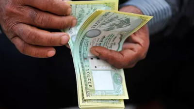 Döviz rezervleri düştü, 50 'lüks' ürüne ithalat kısıtlaması getirildi