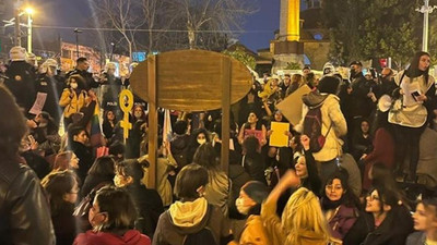 Feminist Gece Yürüyüşü'ne katılan öğrencinin KYK kredisi kesildi