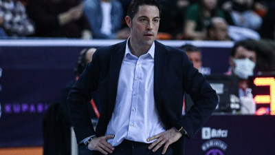 Fenerbahçe'de maça saatler kala flaş değişiklik: Yeni başantrenör 34 dakikada açıklandı