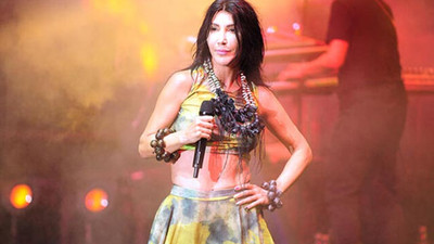 Hande Yener erken teşhis ile kanseri yendi