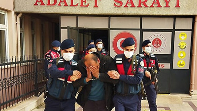 Kendisinden boşanmak isteyen eşini pompalı tüfekle vurdu