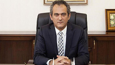 MEB'den Suriyeli çocuk ve ailelerine hediye