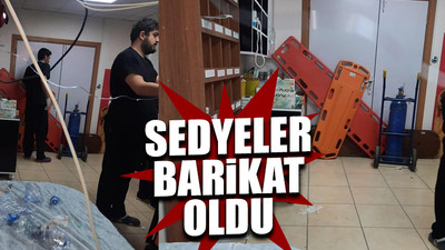Ölen hastanın yakınları sağlıkçılara saldırdı: Polisin silahını almaya çalıştı!